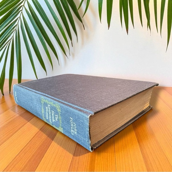 VINTAGE 1969 The French Lieutenant’s Woman by John Fowles | Hardcover Linen Blue - Picture 5 of 8